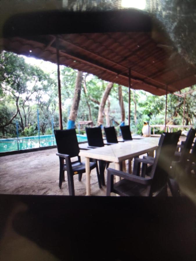 Hilltone Veg Non Veg Matheran Hotel Buitenkant foto