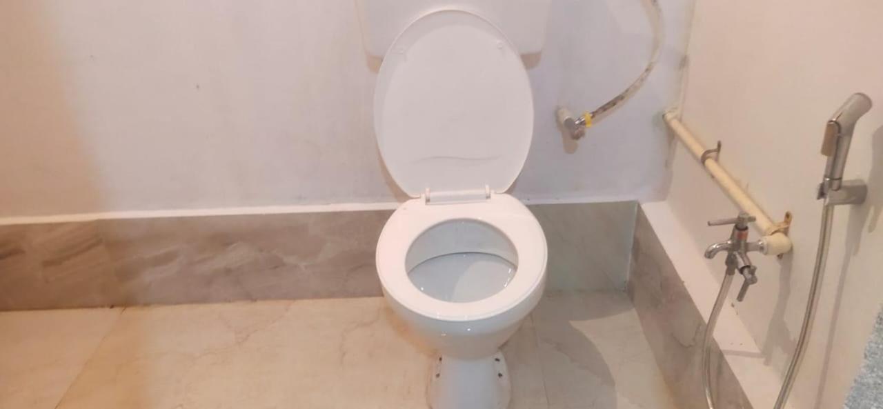 Hilltone Veg Non Veg Matheran Hotel Buitenkant foto