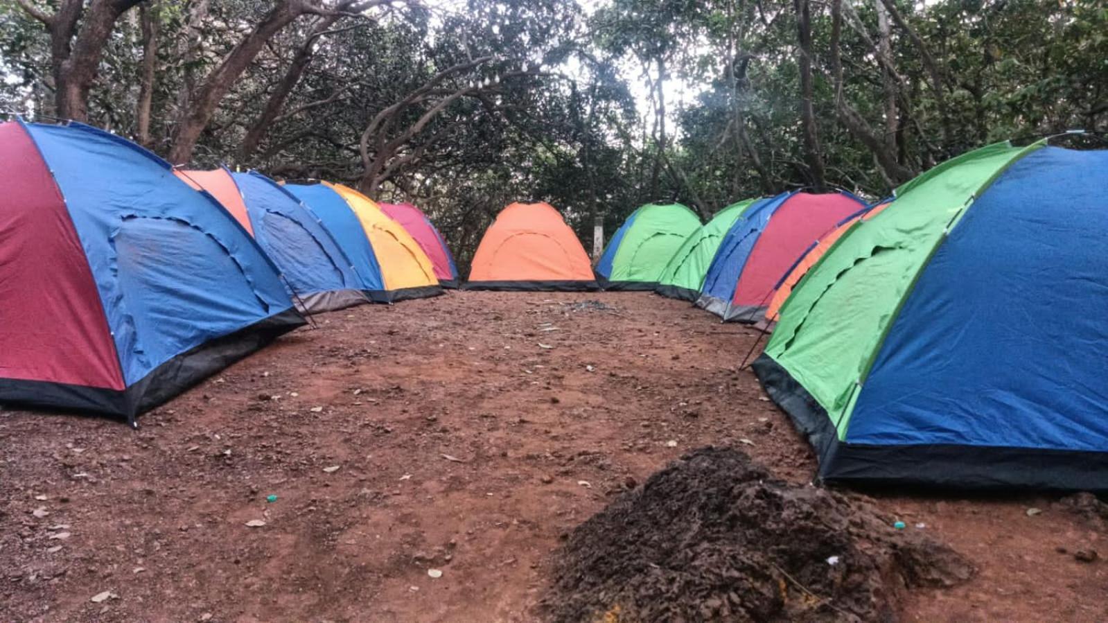 Hilltone Veg Non Veg Matheran Hotel Buitenkant foto